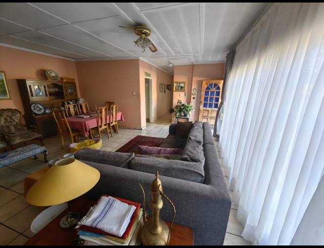 3 BEDROOM HOUSE FOR SALE IN VANDERBIJLPARK SW 1